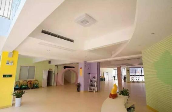 随着时间的推移和设备使用寿命的增加，风管表面会附着大量的粉尘（悬浮颗粒）